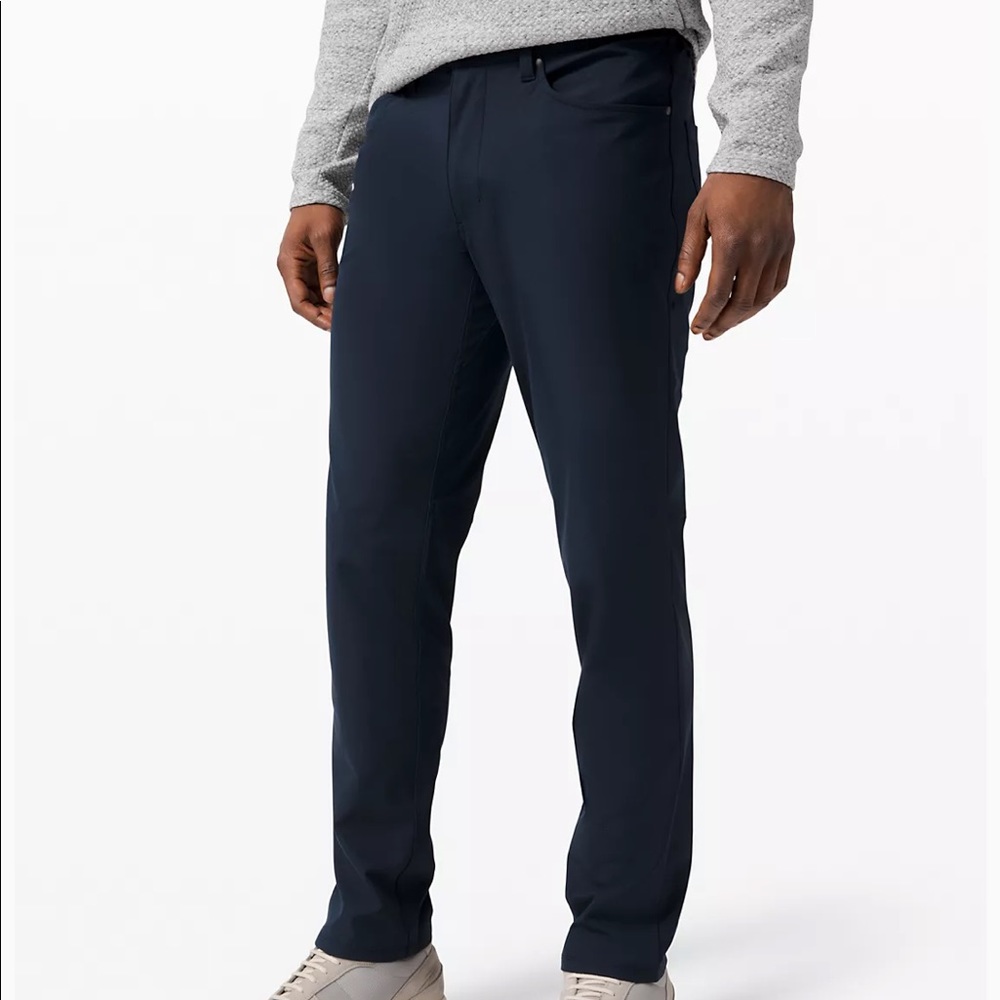 Lululemon Men’s ABC Classic Pant 32”L Sz 33 Navy